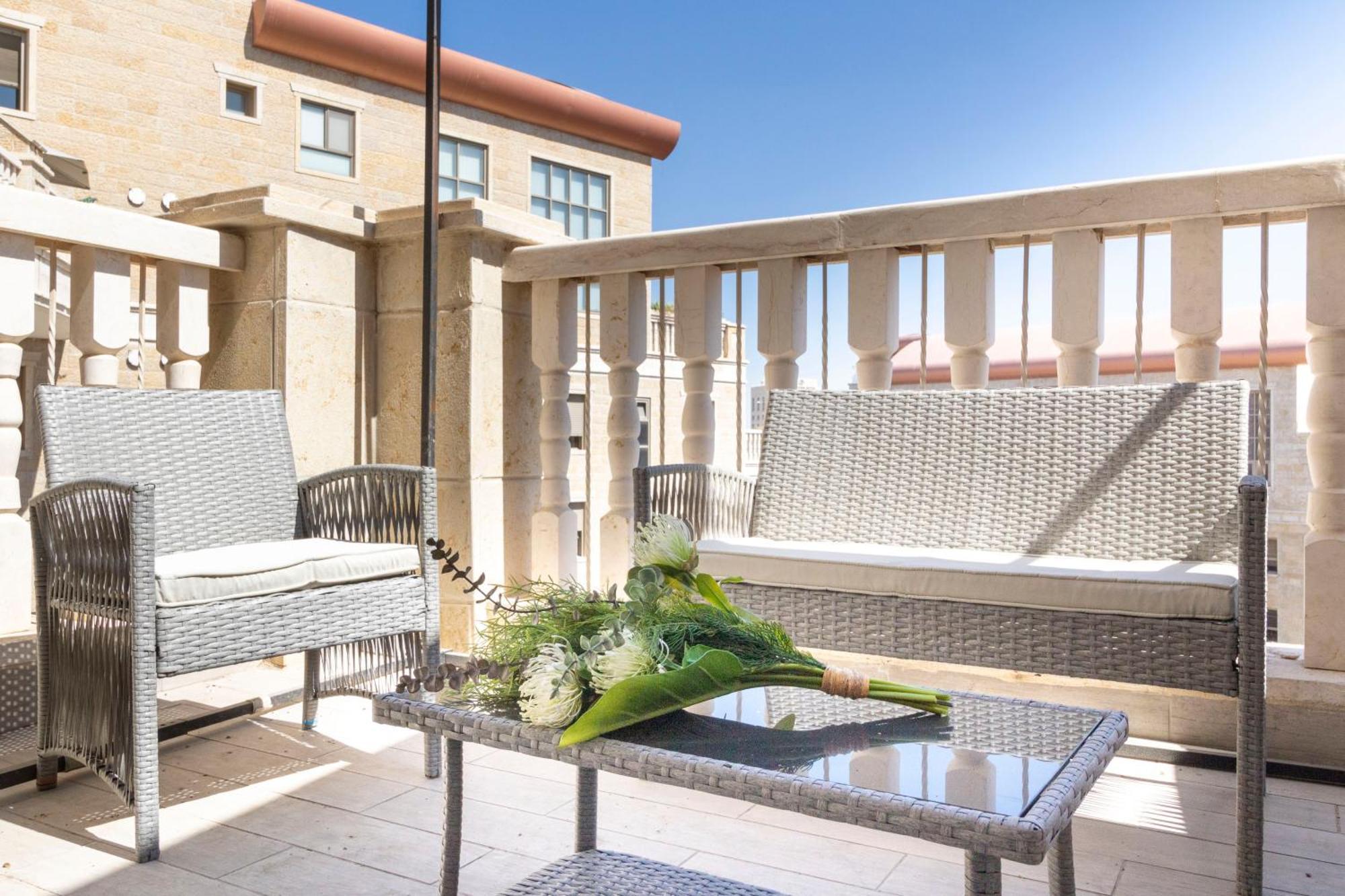 Stylish 1 Bedrooms Parking At City Gate Jerusalem Exterior photo